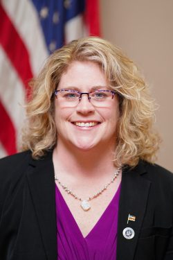 traciCrenshaw02_aGreen-250×375