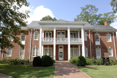 Pete-Hall_aEchols-02-452×300